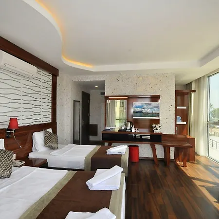 Hotelli Uk Blue Coast (adults Only)